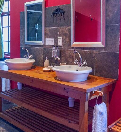 مبيت وإفطار Airlies Guest House