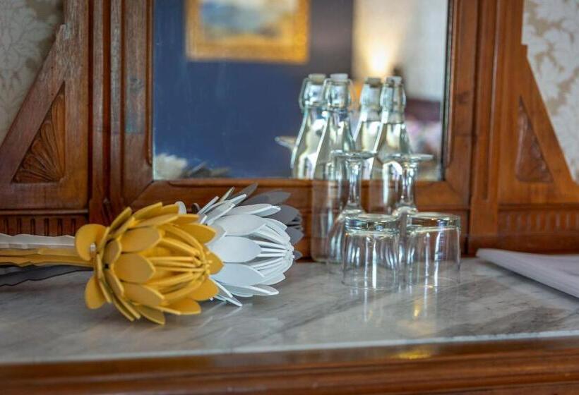 مبيت وإفطار Airlies Guest House