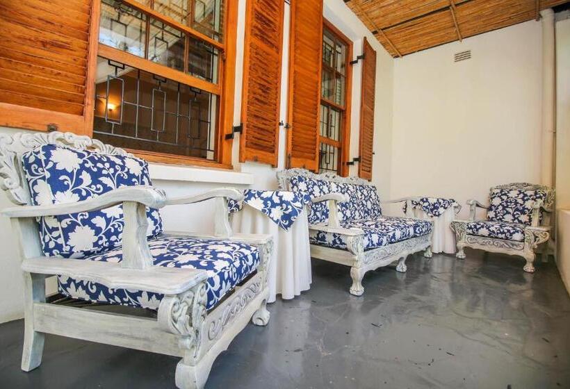 مبيت وإفطار Airlies Guest House