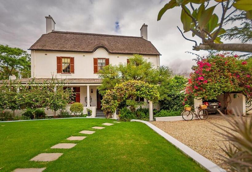 مبيت وإفطار Airlies Guest House