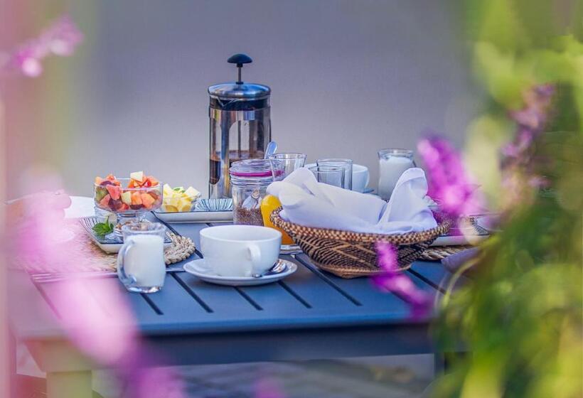 مبيت وإفطار Airlies Guest House