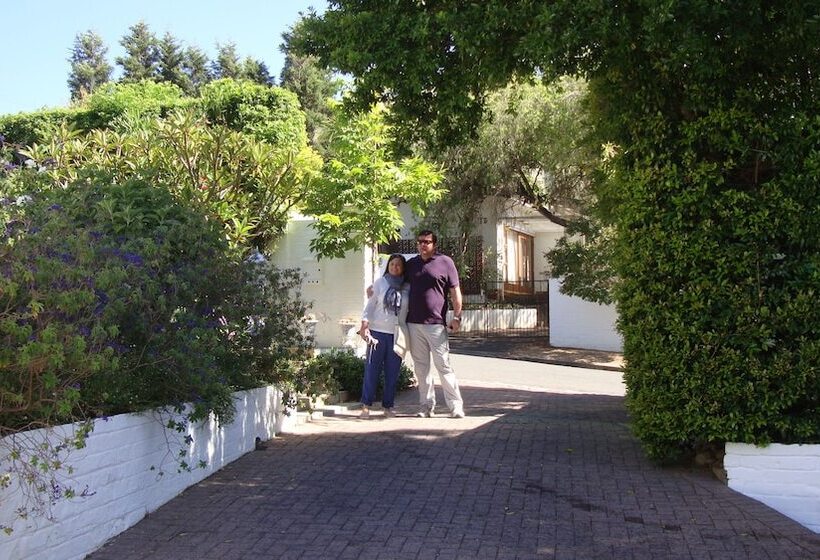 مبيت وإفطار Alba House Guest House