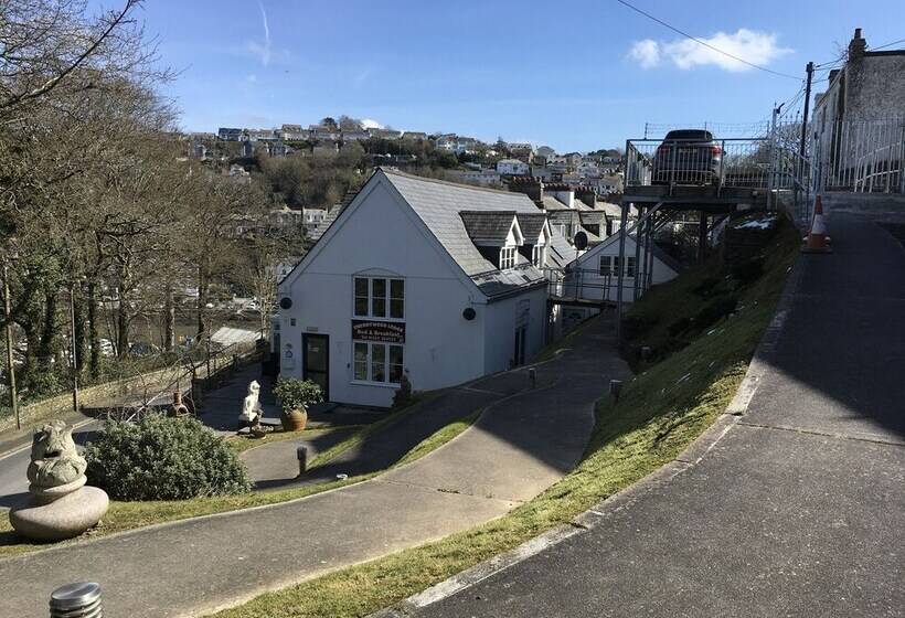 مبيت وإفطار Cherrywood Lodge