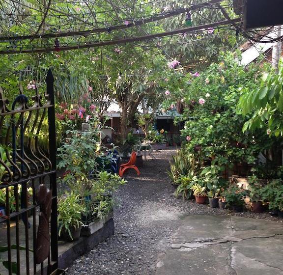 تختخواب و صبحانه Homestay De Bai