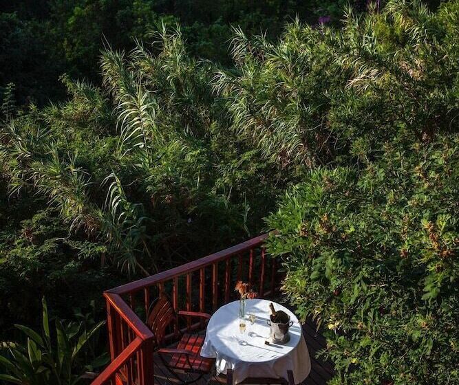 צימר The Loerie Hide