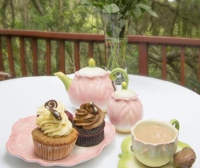 צימר The Loerie Hide