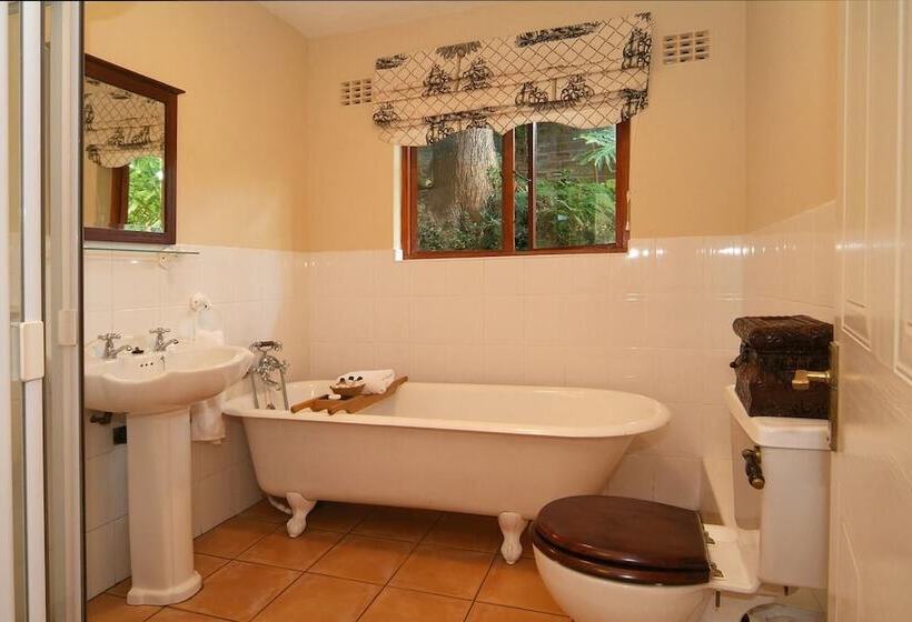 צימר The Loerie Hide