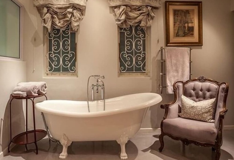 צימר The Loerie Hide