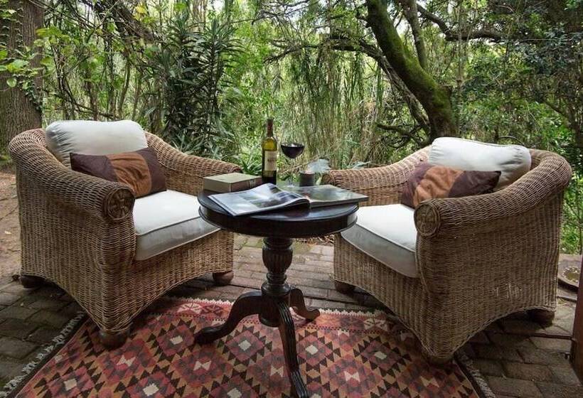 צימר The Loerie Hide