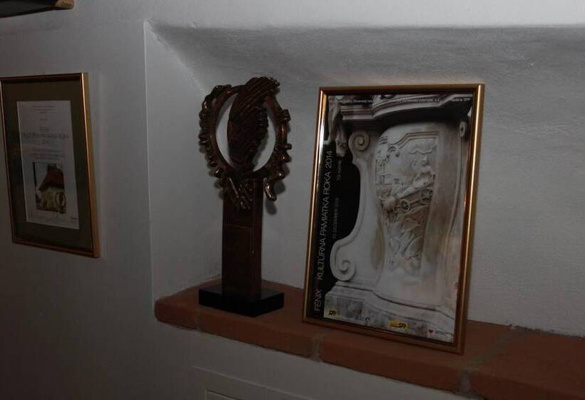 Boutique Hotel Pracháreň