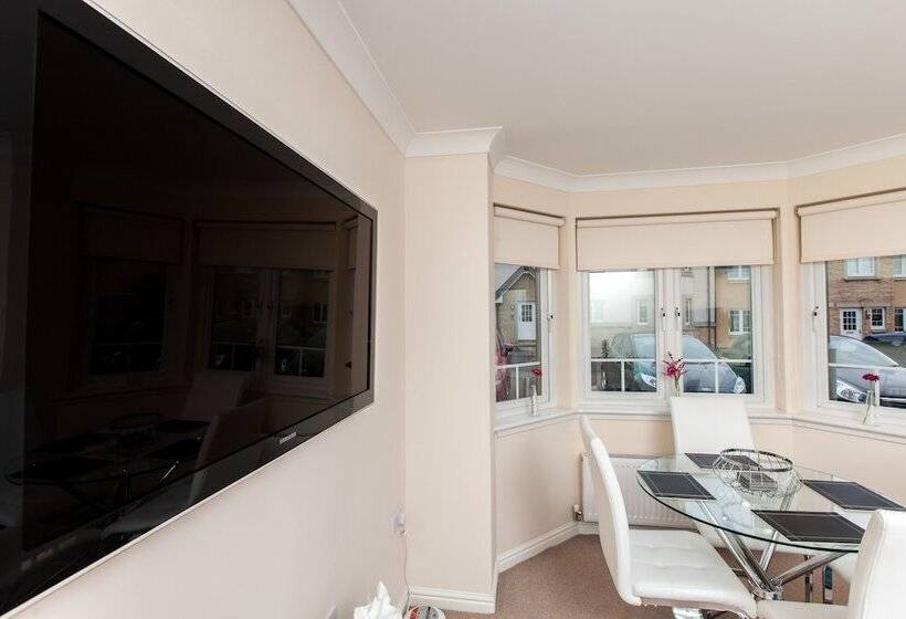 Duloch Apartments Kw