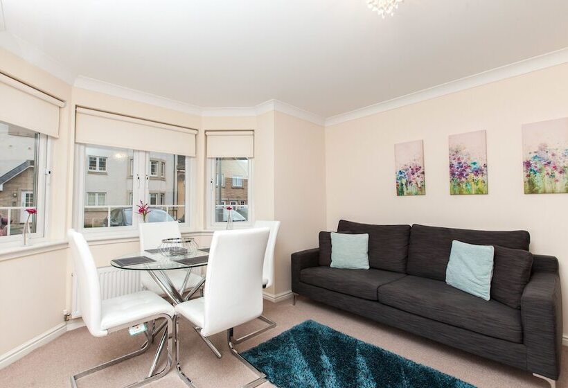 Duloch Apartments Kw