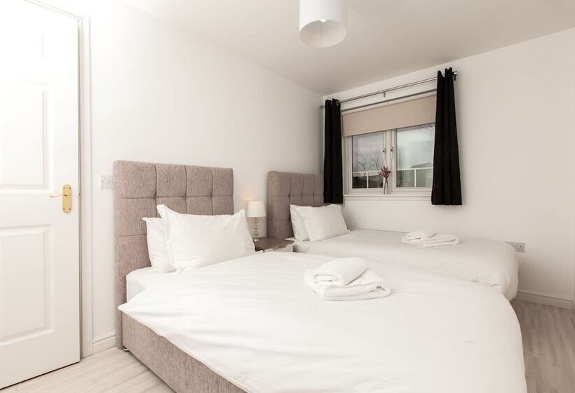 Duloch Apartments Kw