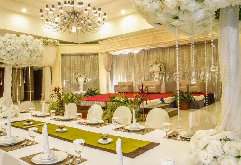 Estrella Hotel & Conference