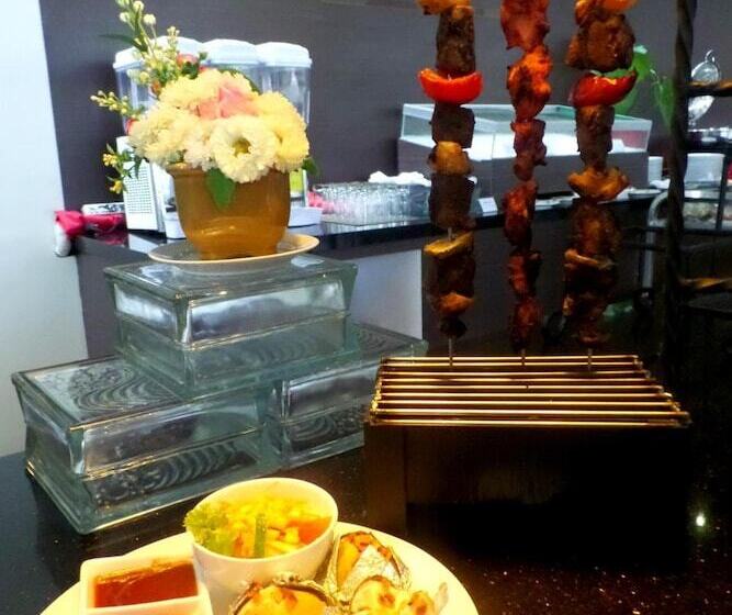 Estrella Hotel & Conference