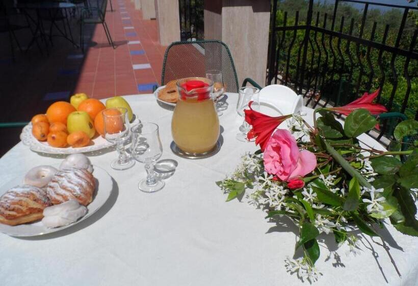 Хостел Ancelle Sorrento  Casa D Accoglienza