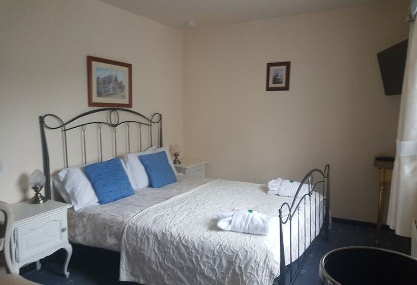 פונדק Dolbrodmaeth Riverside B&b