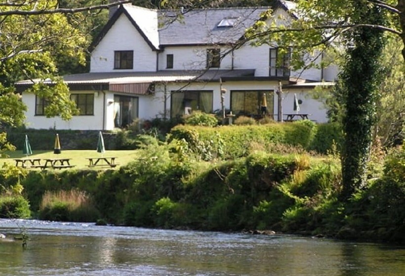 客栈 Dolbrodmaeth Riverside B&b