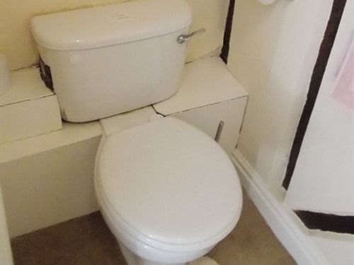 פונדק The Friars