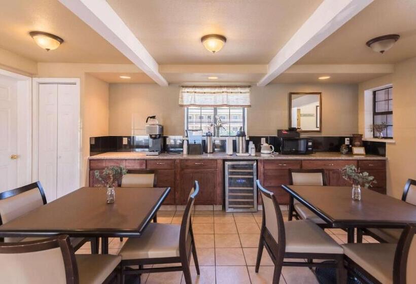 فندق 1st Interstate Inn Montrose