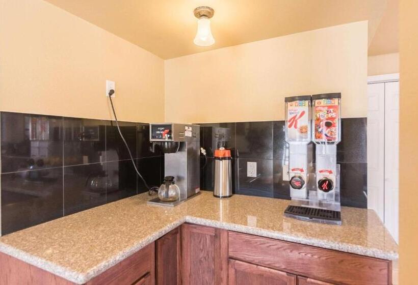 فندق 1st Interstate Inn Montrose