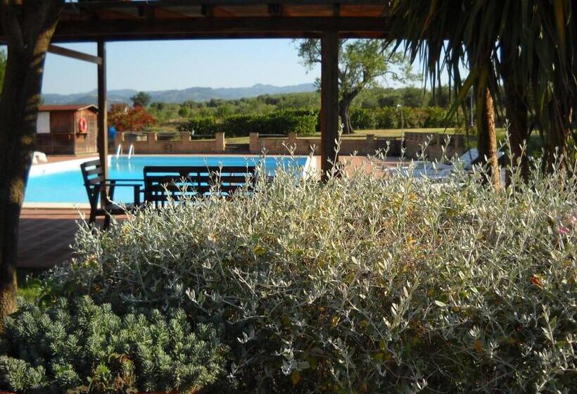 هتل Agriturismo Podere Del Vescovo