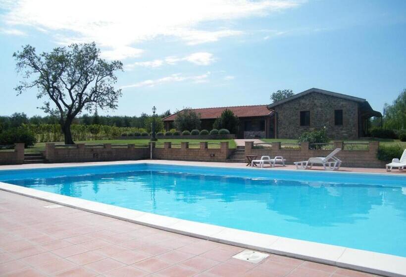 هتل Agriturismo Podere Del Vescovo