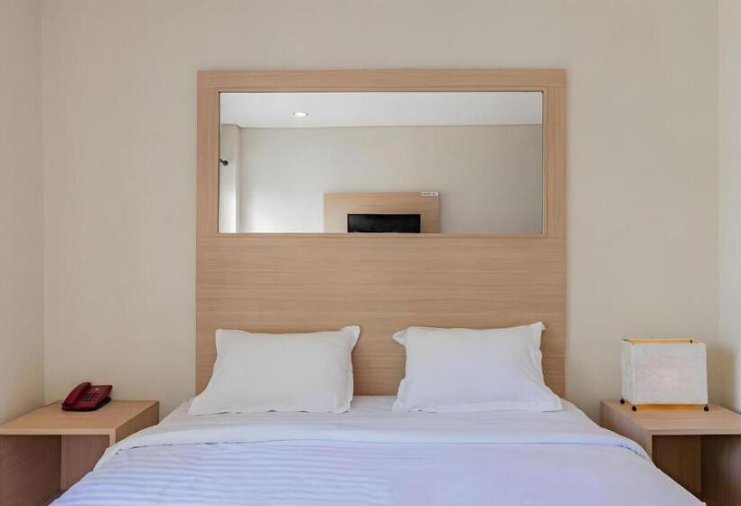 호텔 Collection O Airport Kuta Bali