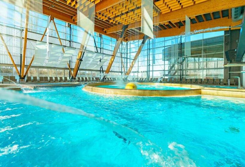 هتل Aquacity Riverside