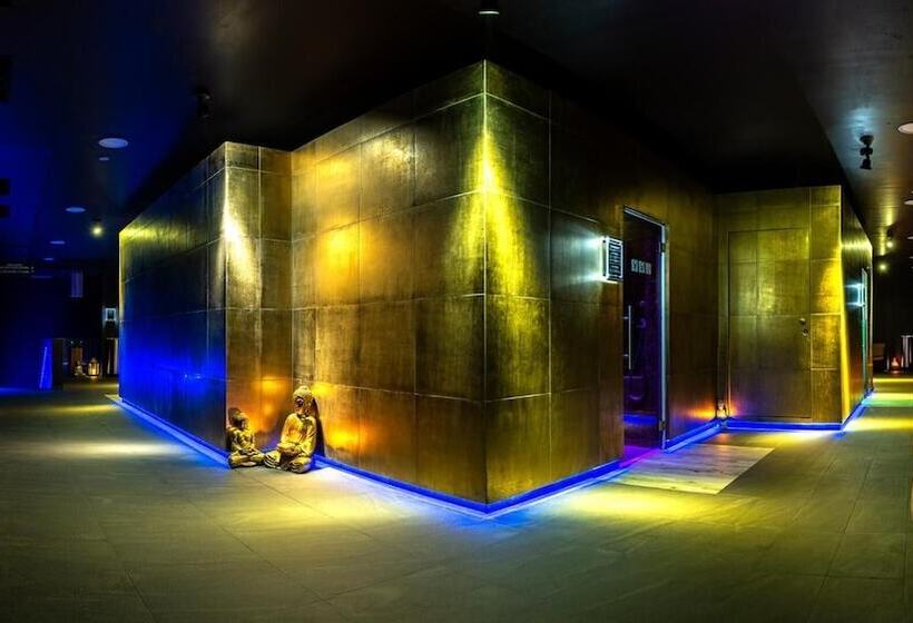 هتل Aquacity Riverside