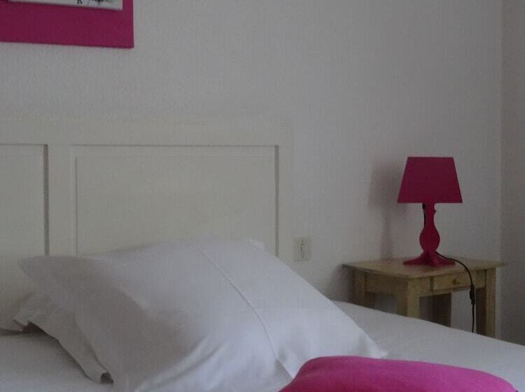 Отель Au Marais