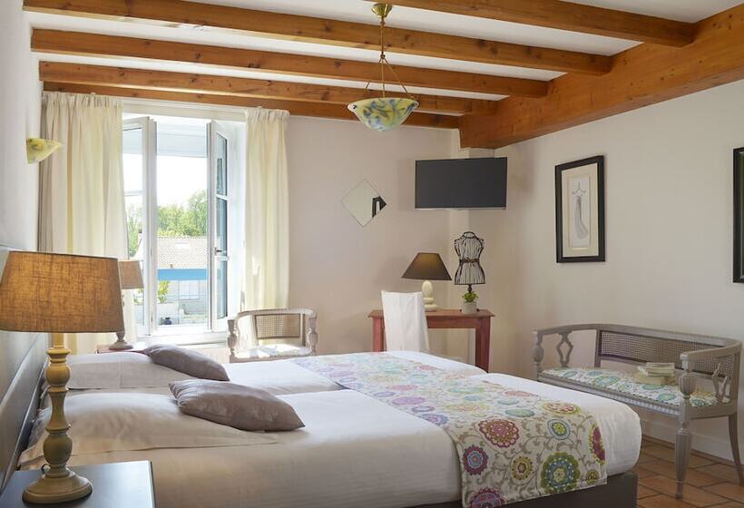 Отель Au Marais