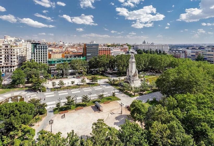 هتل Barcelo Torre De Madrid