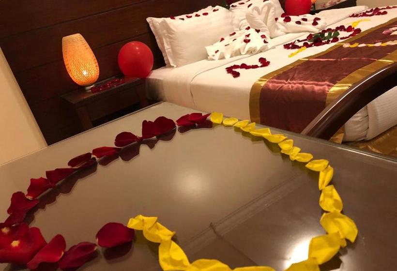 Belle Vue Inn Hotel & Suites