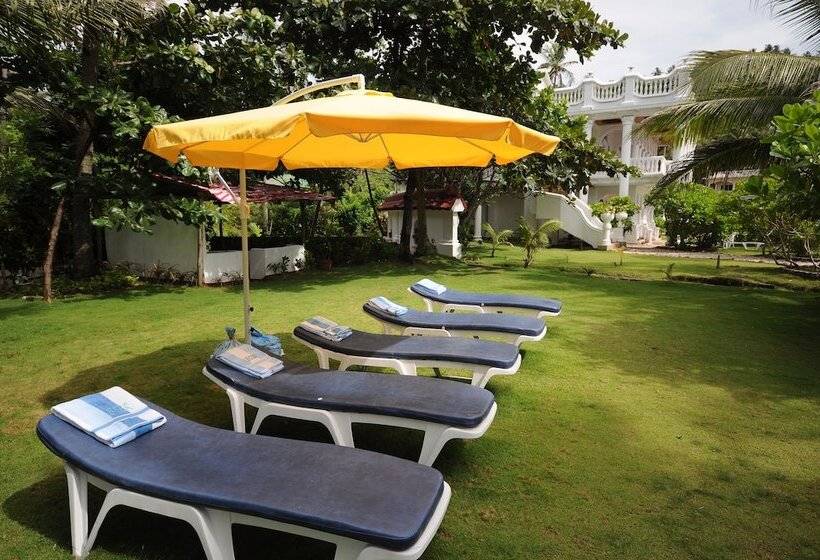 هتل Blue Crystal Beach Resort