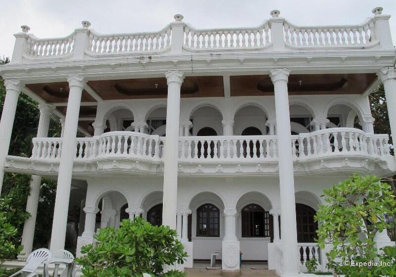 هتل Blue Crystal Beach Resort