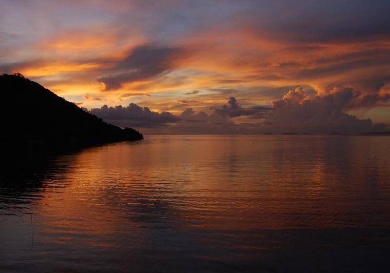 هتل Blue Crystal Beach Resort