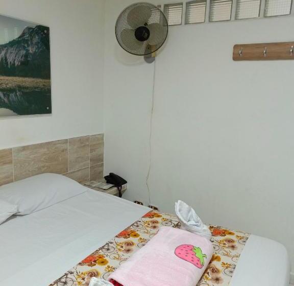 酒店 Brisas Medellin