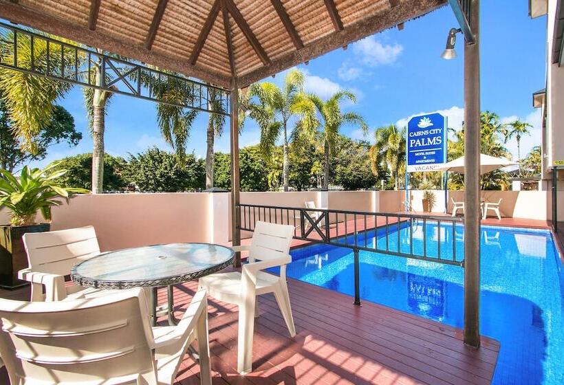 בית מלון כפרי Cairns City Palms