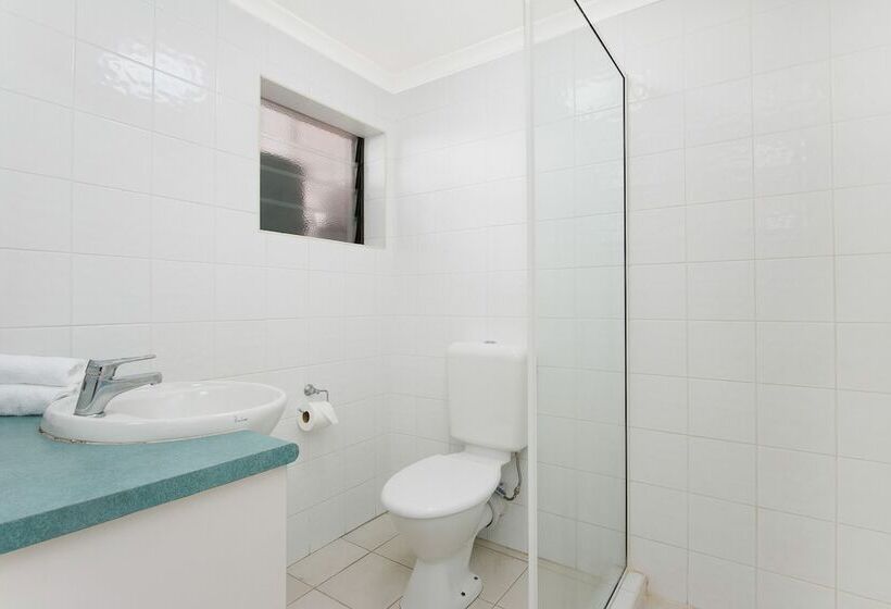 בית מלון כפרי Cairns City Palms