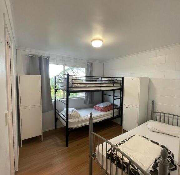 בית מלון כפרי Cali Backpackers