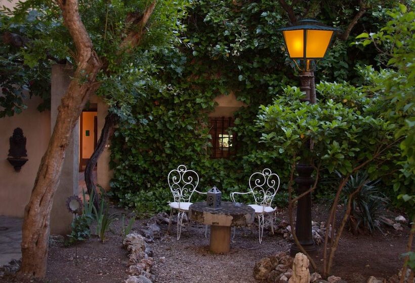 فندق Casa Palacio Conde De Garcinarro