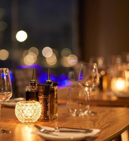 Century City Hotel Urban Square