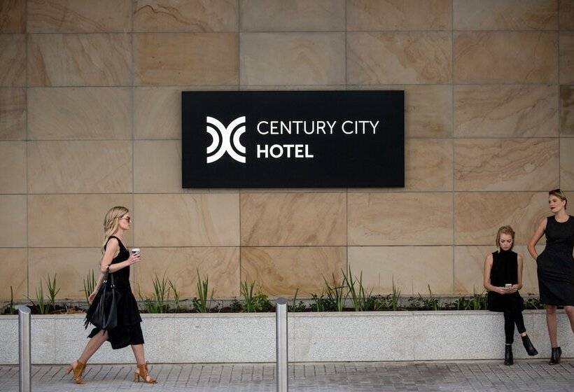 Century City Hotel Urban Square