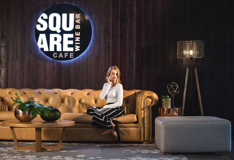 Century City Hotel Urban Square