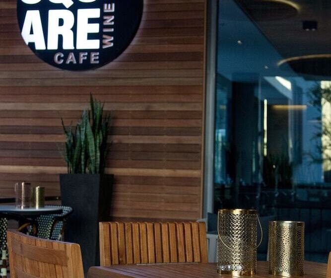 Century City Hotel Urban Square