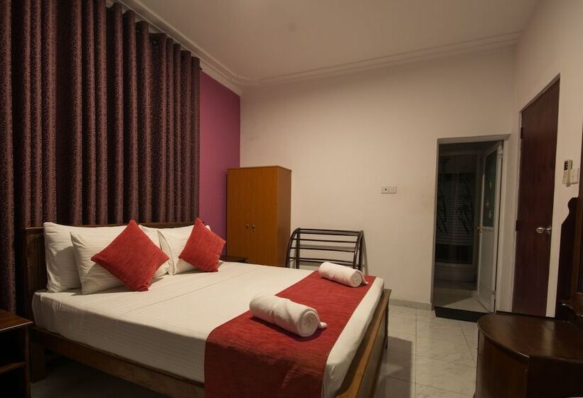 ホテル Ceyloni Lake Residency