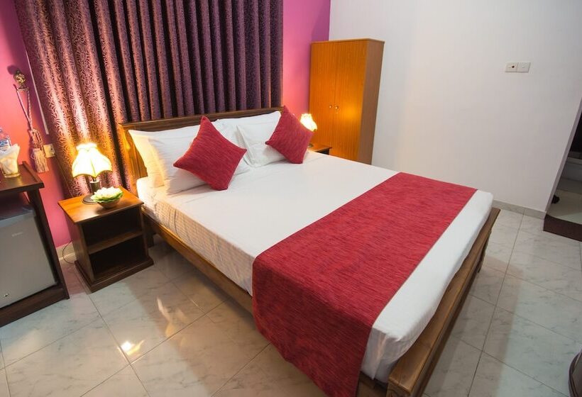 호텔 Ceyloni Lake Residency