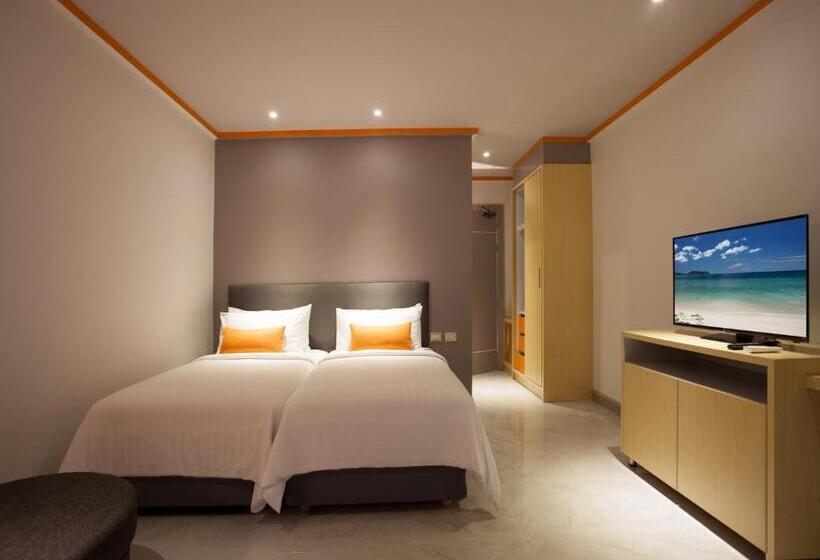 Отель Chabana Kamala