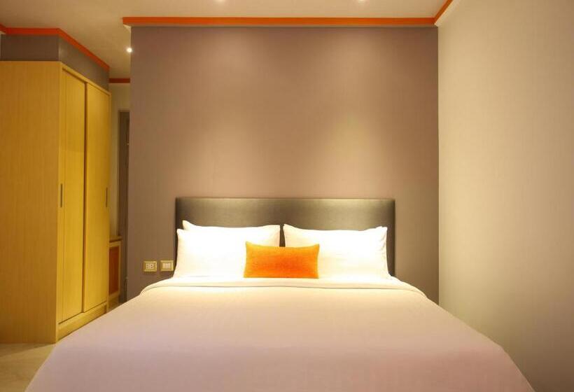 Отель Chabana Kamala